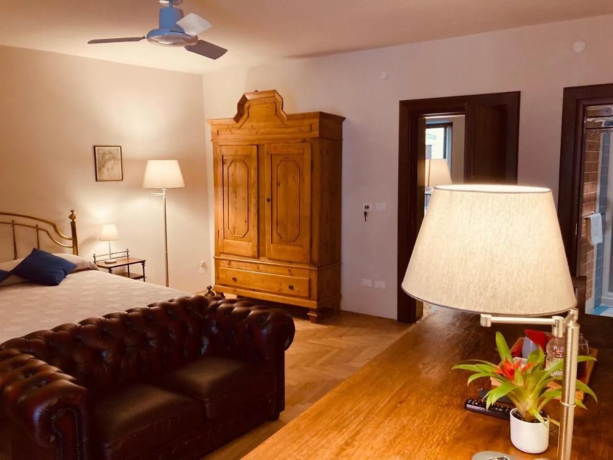 Mario Number 8 Apartment Verona